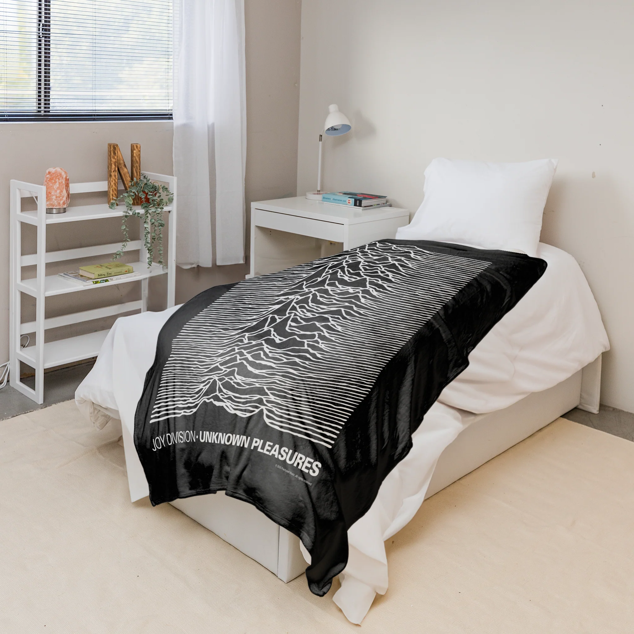 Rocksax Joy Division Sherpa Fleece Blanket - Unknown Pleasures - Image 3